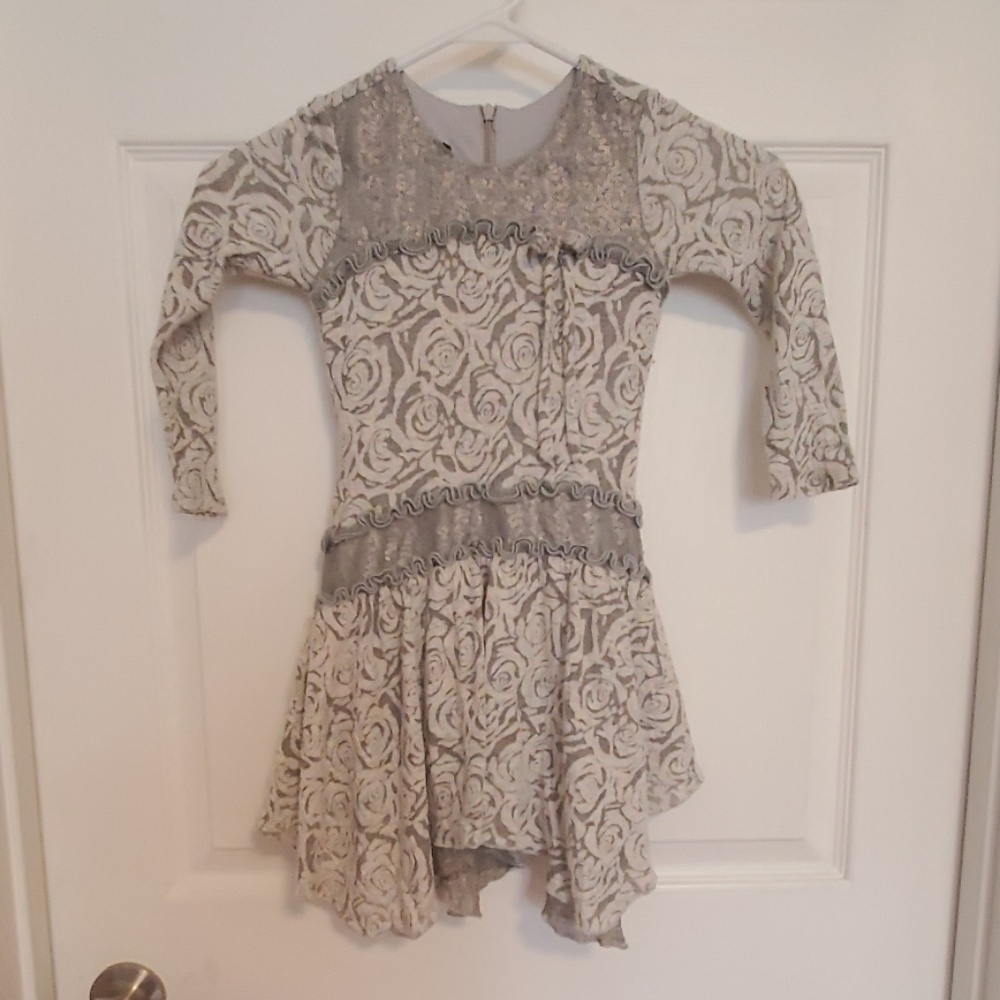 Girls dress